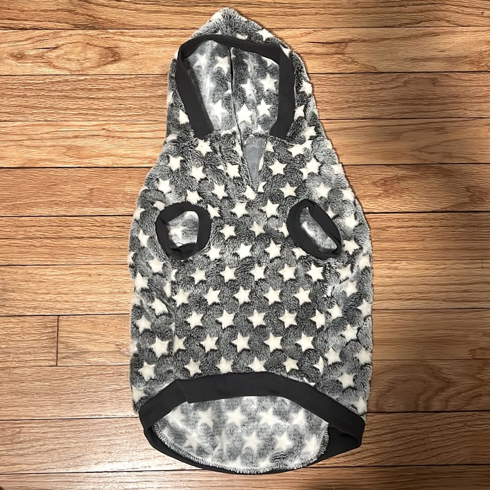 Top Paw Gray White Star Plush Fleece Dog Sweater Vest Size Medium